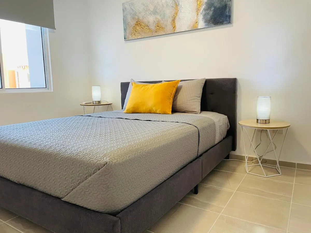 Cozy 2-Bedroom Apartment With Amenities contacts